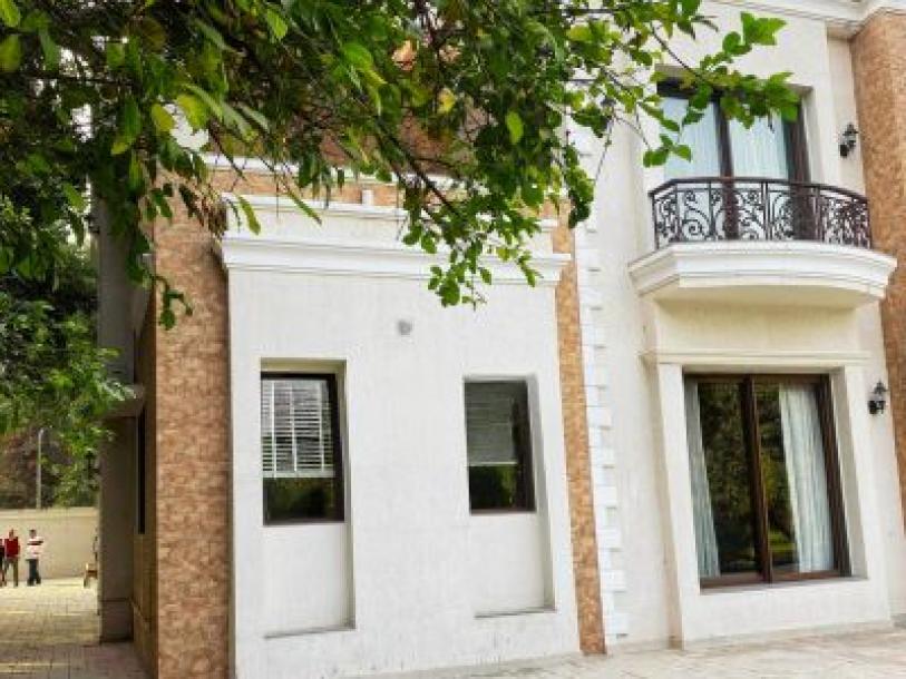 5 Bedroom Farm house 9680 sq yds in Chattarpur, South Delhi-2