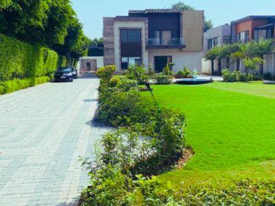 5 Bedroom Farm house 2500 sq yds in Ansal Satbari, South Delhi