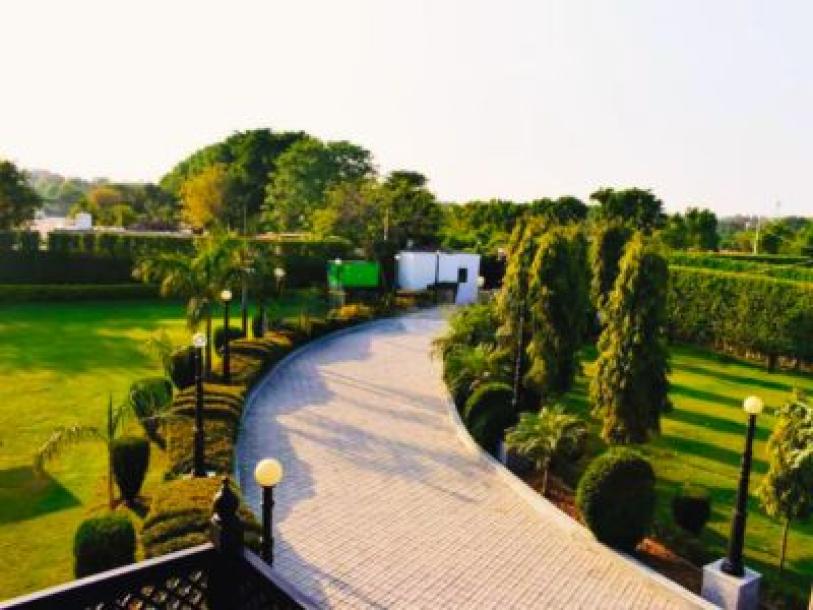 5 Bedroom Farm house 4840 sq yds in Chattarpur, South Delhi-2
