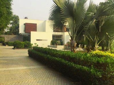 7 Bedroom Farm house 12100 sq yds in Ansal Satbari, South Delhi