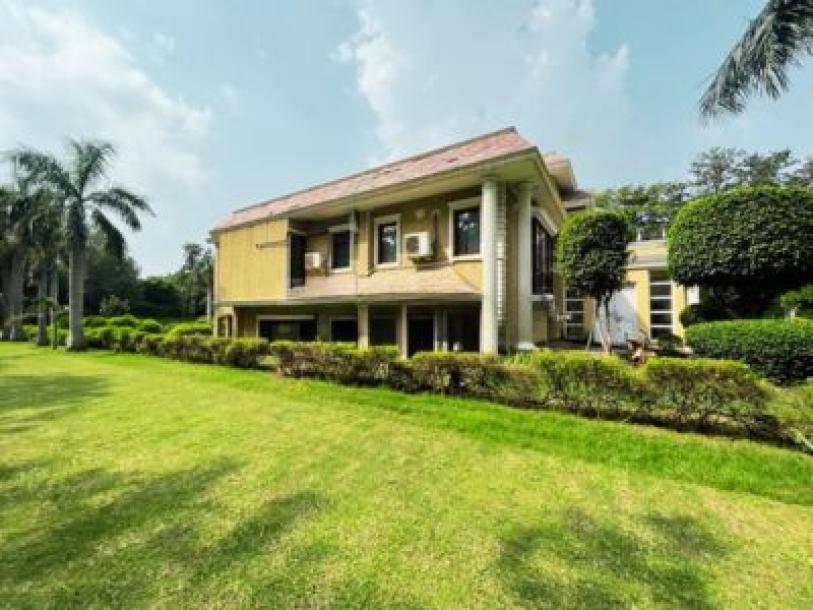 4 Bedroom Farm house 12826 sq yds in Chattarpur, South Delhi-5