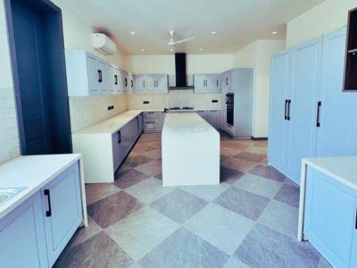 5 Bedroom Farm house 4840 sq yds in Dera Mandi, Delhi