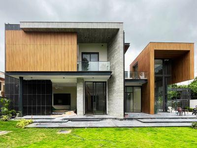 5 Bedroom Farm house 1600 sq yds in Ansal Satbari, South Delhi