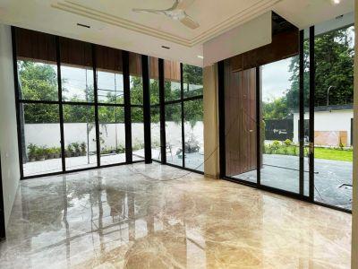 5 Bedroom Farm house 1600 sq yds in Ansal Satbari, South Delhi