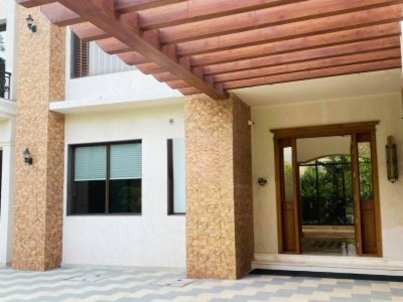 5 Bedroom Farm house 9680 sq yds in Chattarpur, South Delhi-4