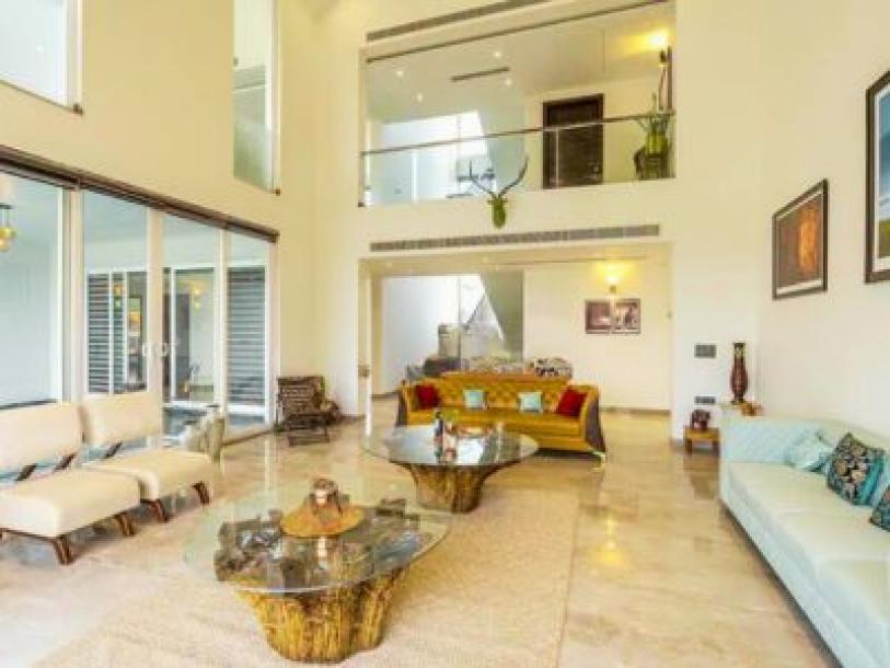 5 Bedroom Farm house 12500 sq yds in Chattarpur, South Delhi-1