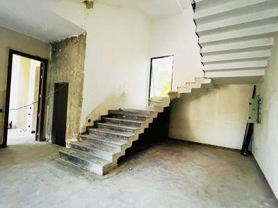 5 Bedroom Farm house 1600 sq yds in Ansal Satbari Delhi