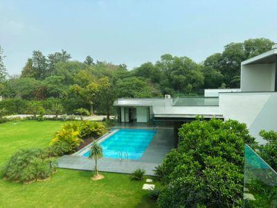 5 Bedroom Farm house 4850 sq yds in Dera Mandi South Delhi