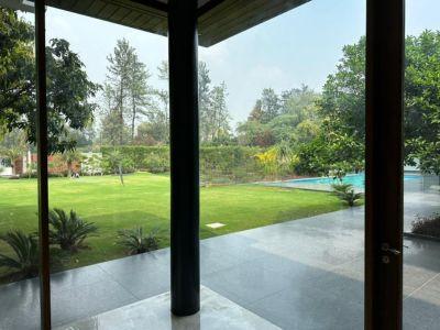 5 Bedroom Farm house 4850 sq yds in Dera Mandi South Delhi