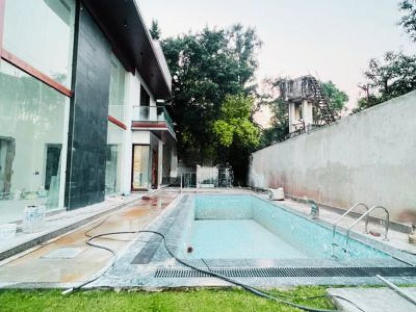 5 Bedroom Farm house 1650 sq yds in Chhatarpur DLF Farms, South Delhi-1