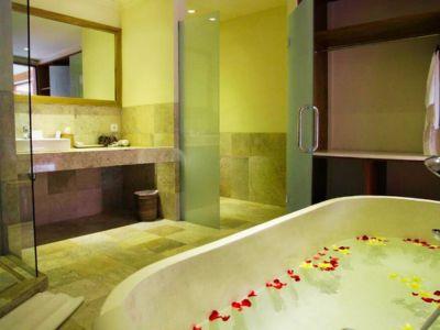 5 Bedroom Farm house 9680 sq yds in Dera Mandi, South Delhi