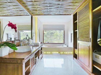 5 Bedroom Farm house 9680 sq yds in Dera Mandi, South Delhi