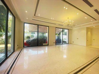 5 Bedroom Farm house 2000 sq yds in Vasant Kunj, South Delhi