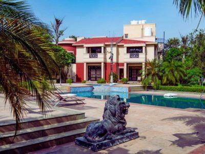 5 Bedroom Farm house 2400 sq yard in Chattarpur, South Delhi