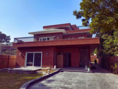 6 Bedroom Farm house 1200 sq yard in Vasant Kunj, South Delhi