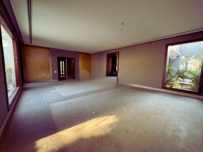 6 Bedroom Farm house 10000 sq yard in Chattarpur, South Delhi
